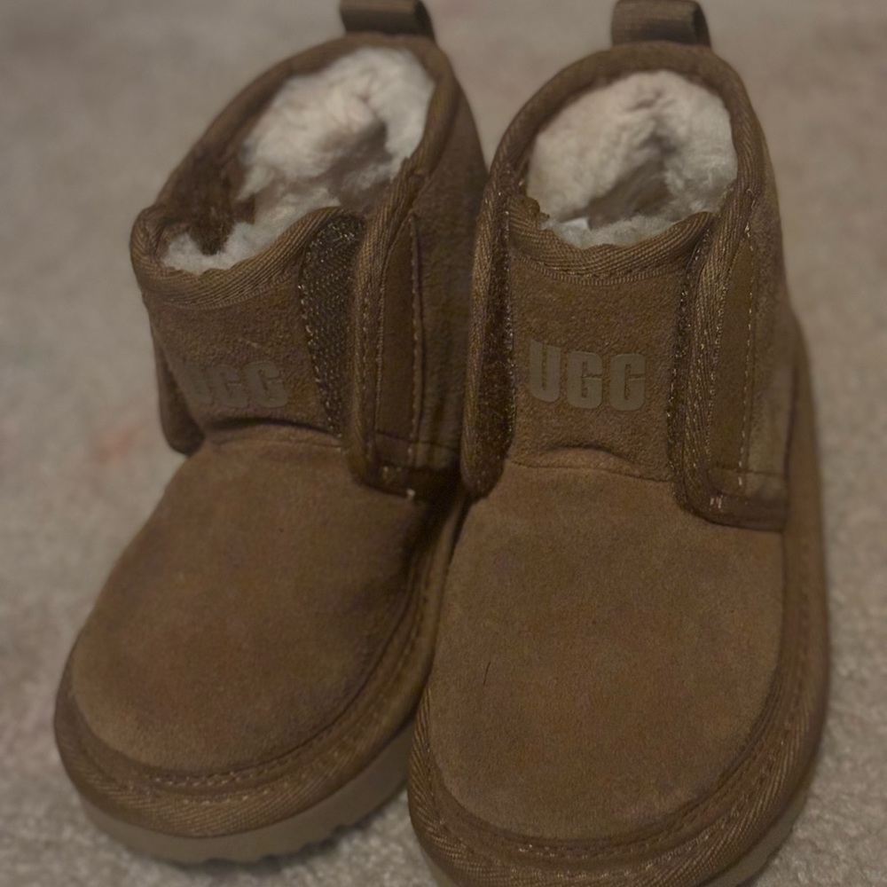 Toddler ugg chestnut Uggs
